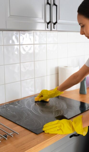 medium-shot-woman-cleaning-home_23-2150453293
